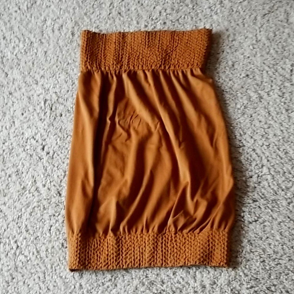 tube top  pukered on botton and top